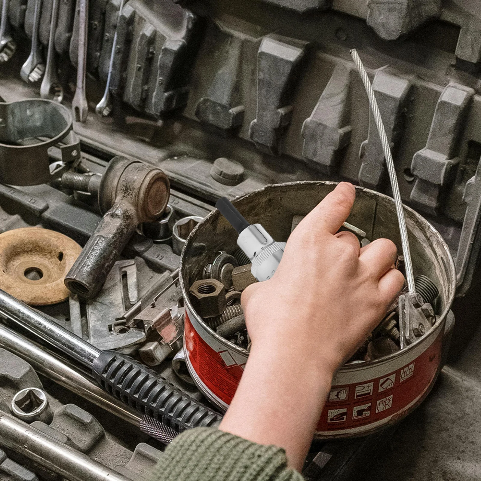 Dispositivo di rimozione dell'ammortizzatore per auto Spalmatore universale per puntone di sospensione Strumento automatico efficiente per la riduzione delle vibrazioni del veicolo