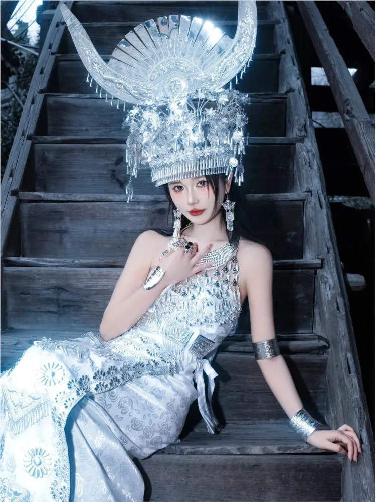 

New costumes for travel photography with exotic ethnic decorations