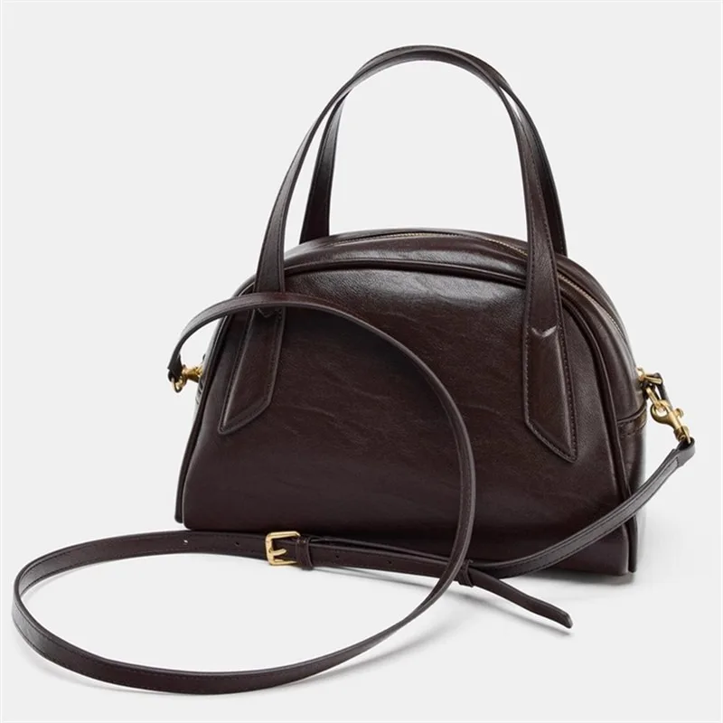 

Fashionable Urban Simple Style Women's Shoulder Bag 2025 Trendy Handbag Lightweight Luxury Texture Crossbody Pillow Bag