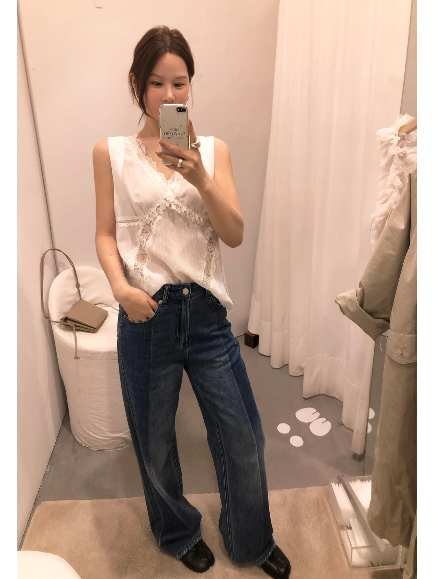 

Handmade Beaded Tassel Lace Trim V-neck Vest White Sleeveless Top Women's Fashion Spring Polyester Fiber Inner Wear Regular L...