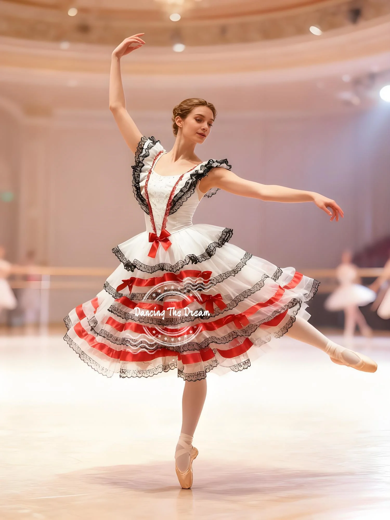 فستان باليه متدرج باللونين الأبيض والأحمر والأسود مع كشكشة من الدانتيل