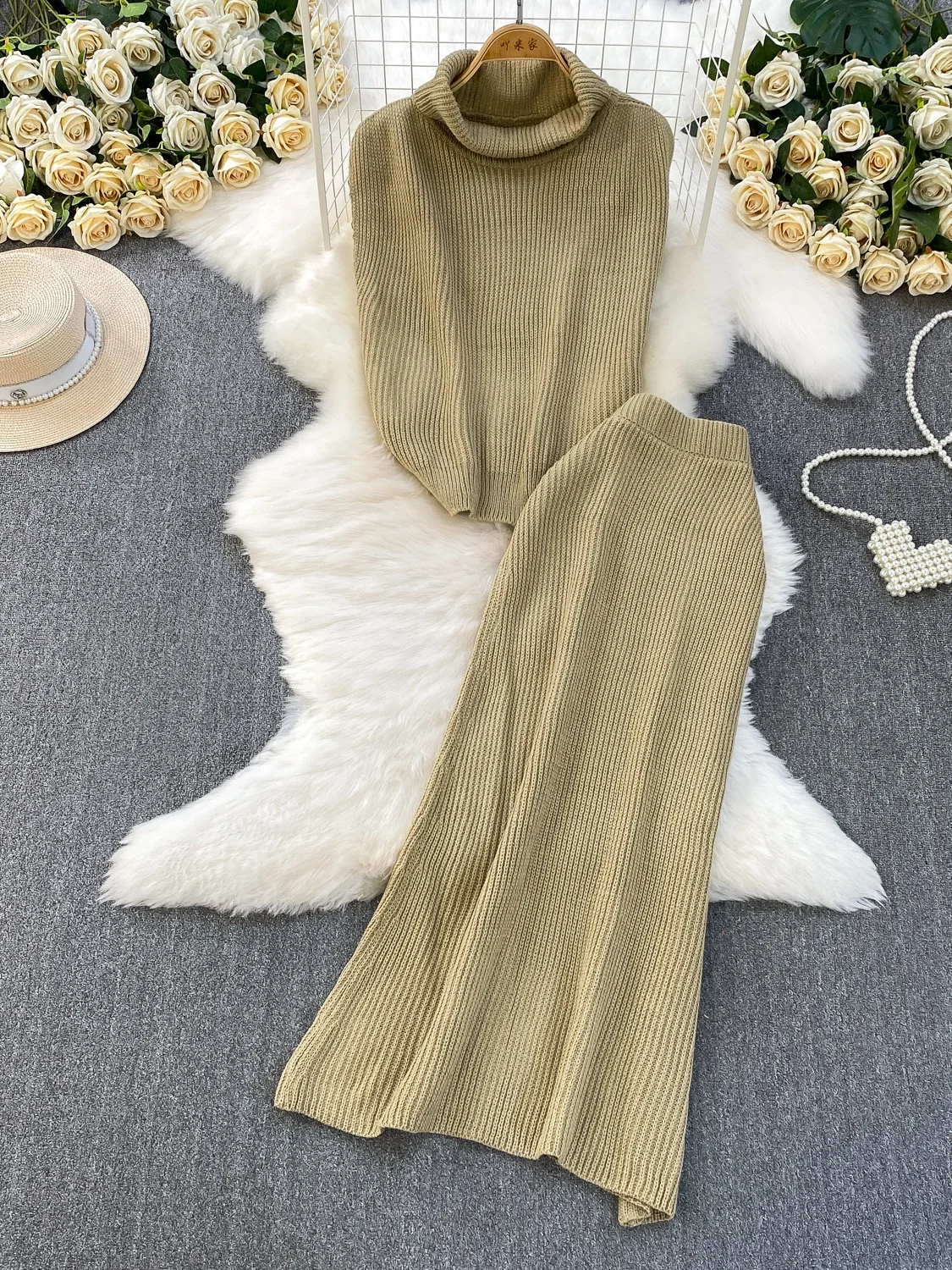 Maglione lavorato a maglia sciolto e gonna a vita alta Set da donna Faion Autunno Inverno Collezione Svel f Collo alto