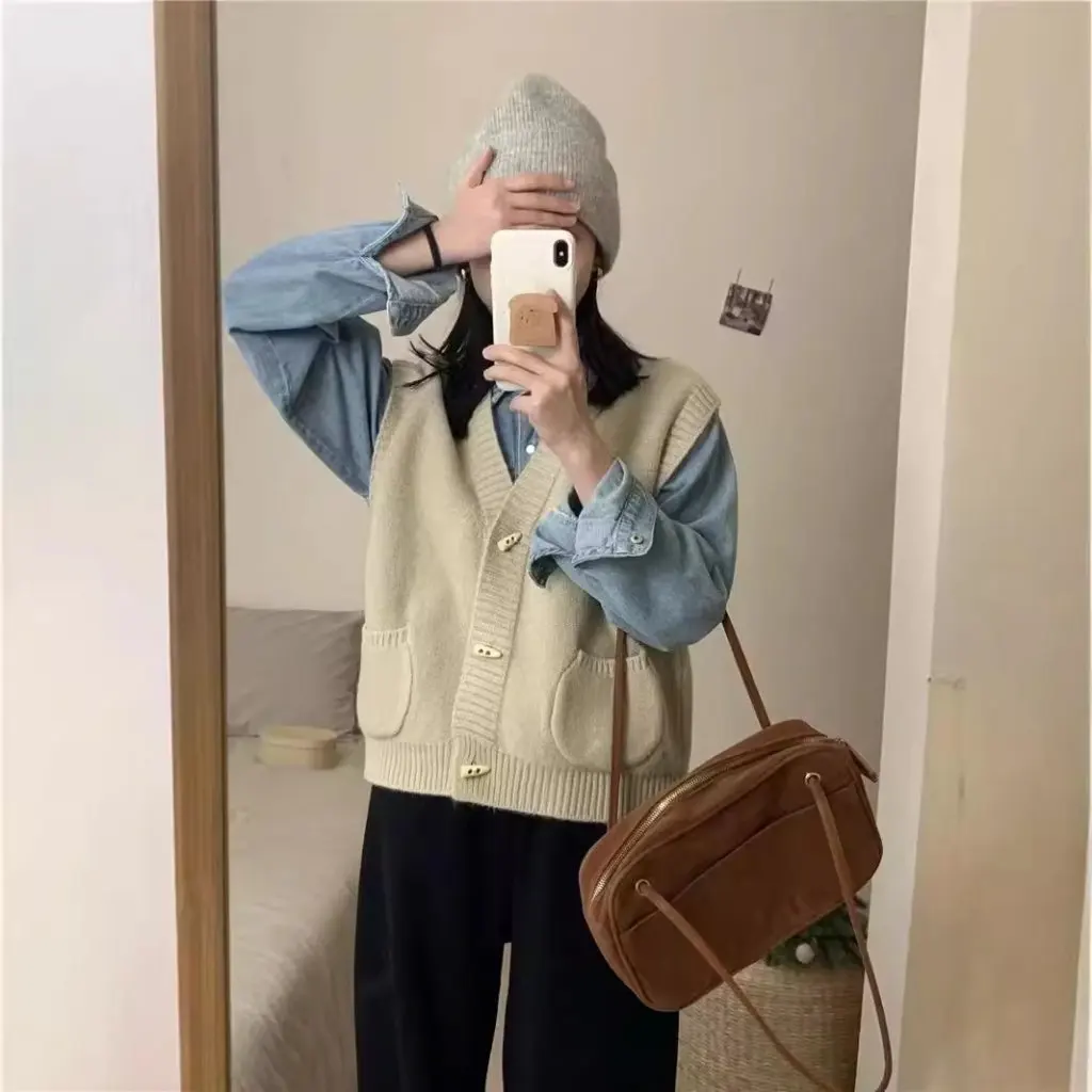 

Korean Style Women's Knitted Top with Double Pockets Retro Corner Buckle Loose Lazy Stacked-up Vest for Ladies