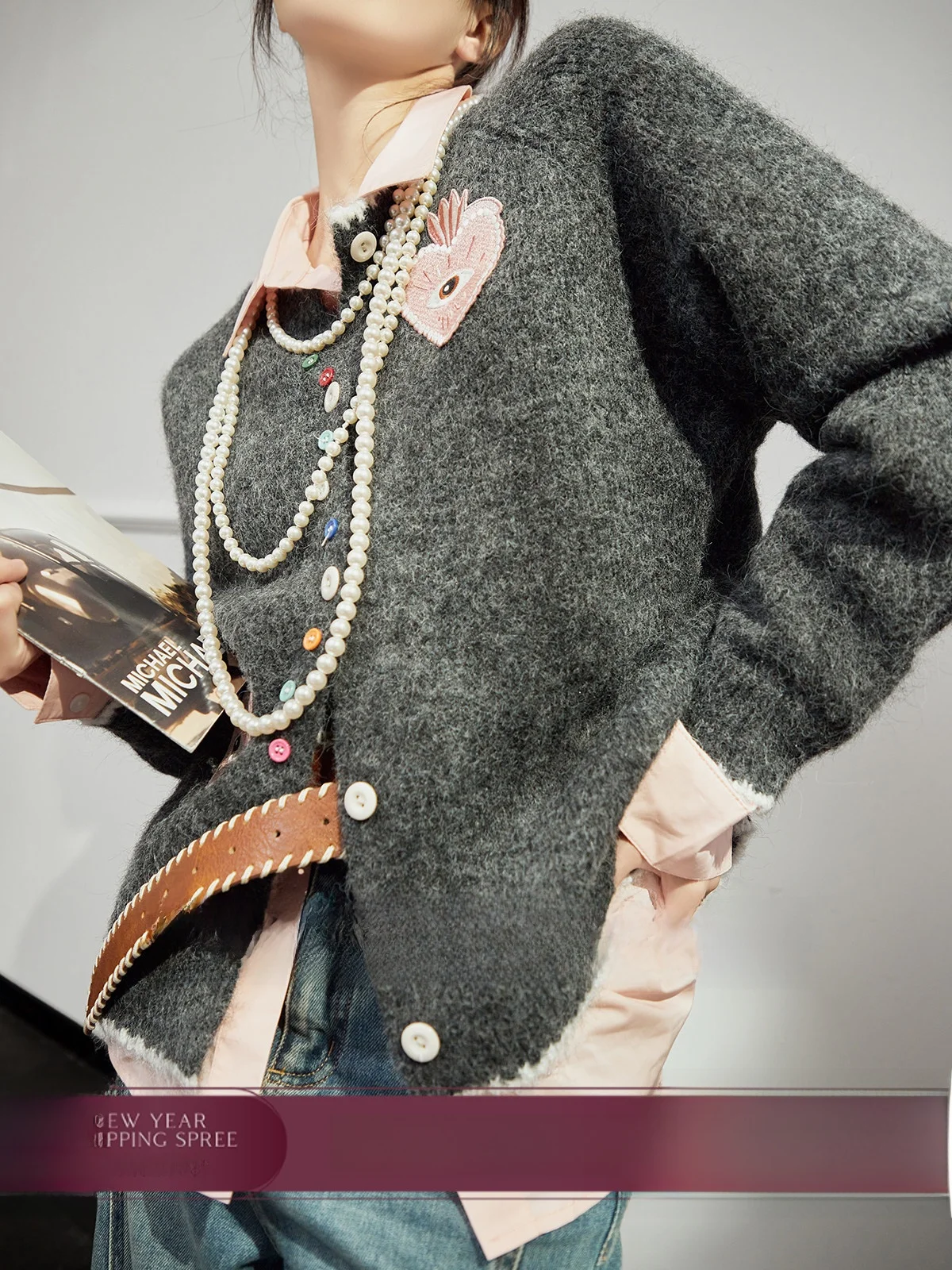 

U×LAB ey Knitted Sweater Women's Faion Autumn 2025 New Cartoon Embroidery Patch Color Blo Open Cardigan Warmth Heating