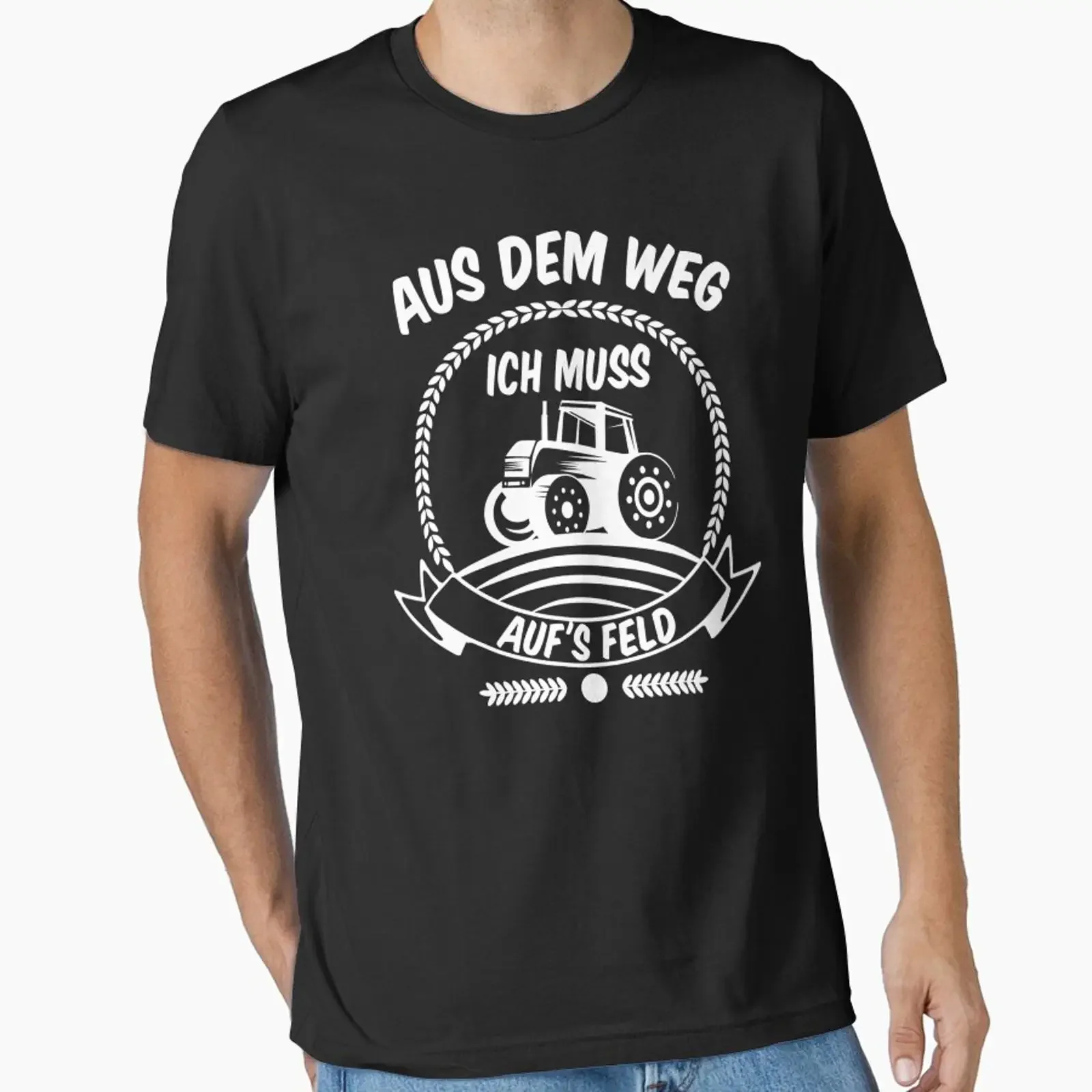 Camiseta vintage lavada com estampa 'Aus Dem Weg Ich Muss Aufs Feld Traktor fahren', desenhada e vendida pela KElife, para uso diário e respirável.