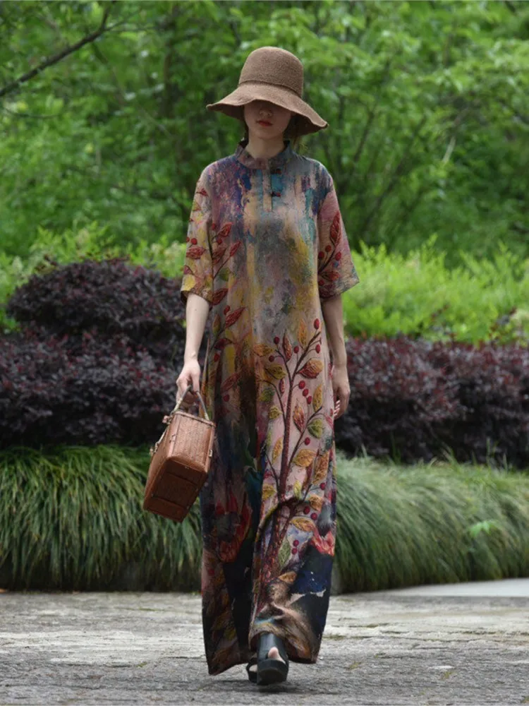 

A large-sized long cotton short-sleeved stand-up collar Chinese-style dress with simple and elegant ethnic style