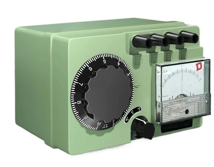 Professional Grounding Resistance Measuring Instrument High Accuracy Megohmmeter for Lightning Protection