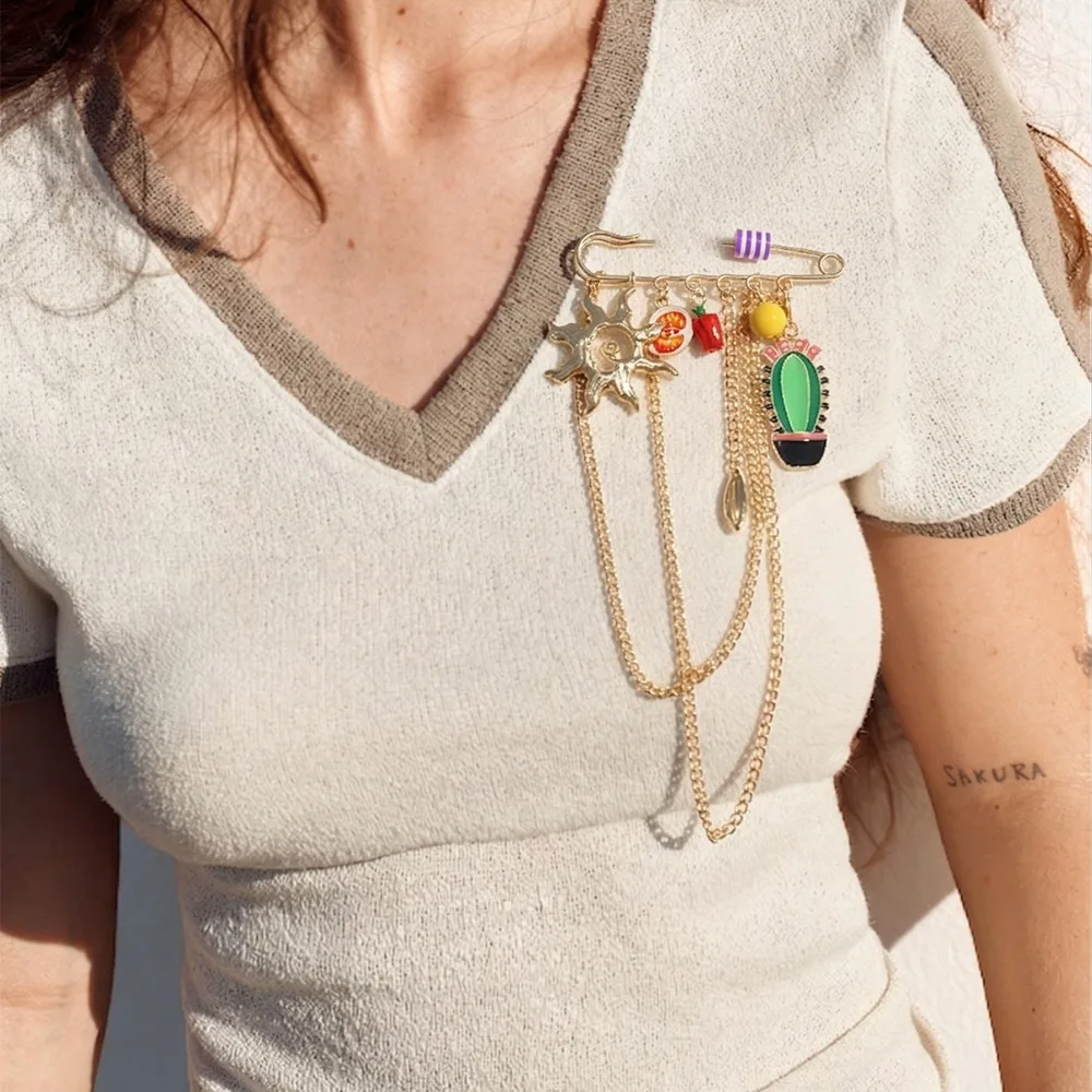 Y2K  Charm Long Metal Tassel Sun Pin Brooch Itabag Cactus Pepper Pendant Badge for Denim Jacke Cap Pin Back To School Jewelry