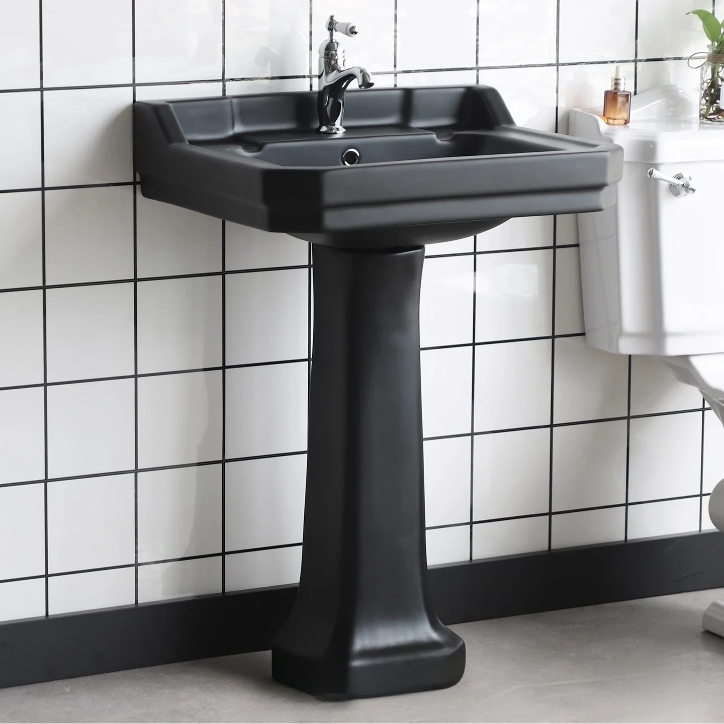

Matte black ceramic column wash face hand basin balcony bathroom integrated floor type