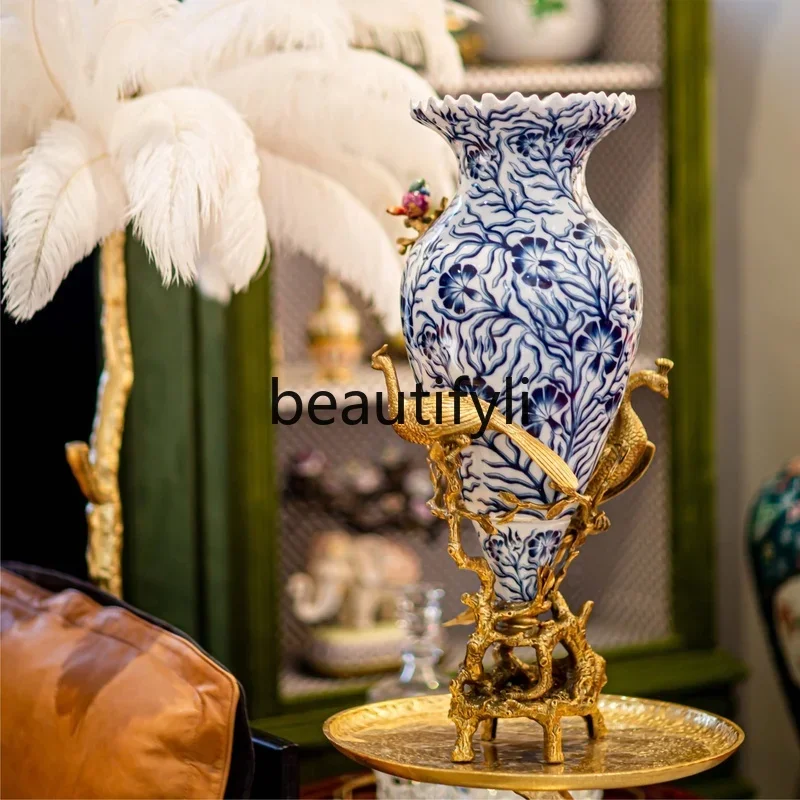 

07 New Copper and Ceramic Vintage Soft Decoration Blue and White Porcelain Vase Stand Living Room Entrance Ornament