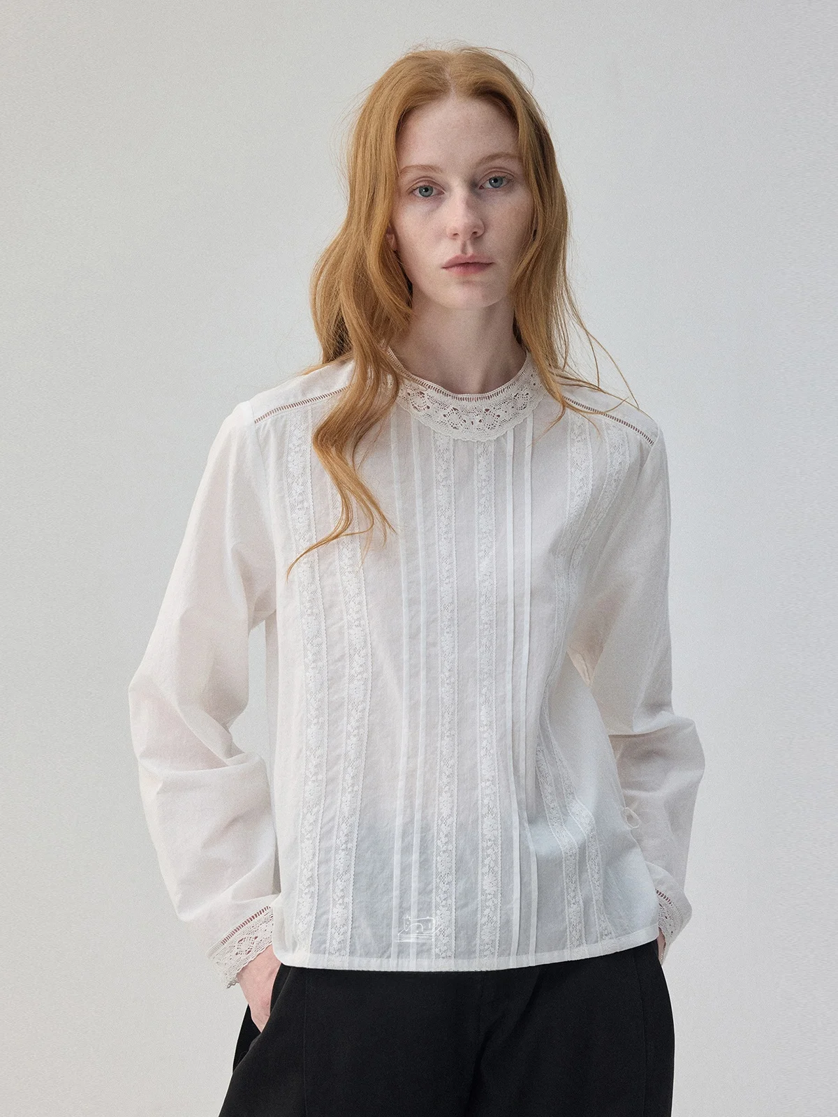 

Женская повседневная блузка Nice People 2026SS из ультрамягкого лиоцелла и хлопка с объемным декором, круглым вырезом и эффектом тай-дай, с длинными рукавами