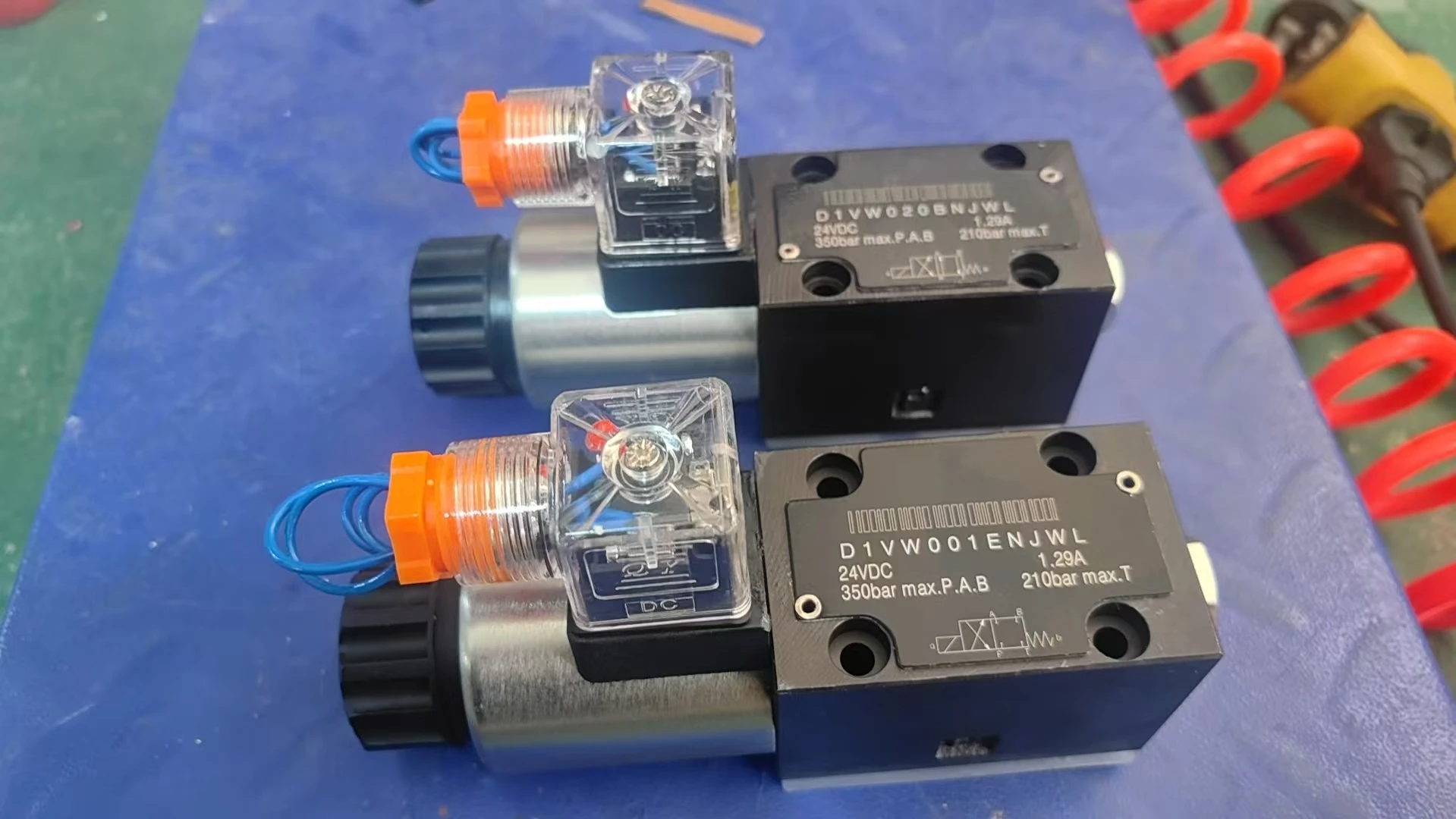 

Hot Sales Directional Control Valve D1VW D1MW Series Hydraulic Valves D1VW020BNJWL D1VW001ENJWL