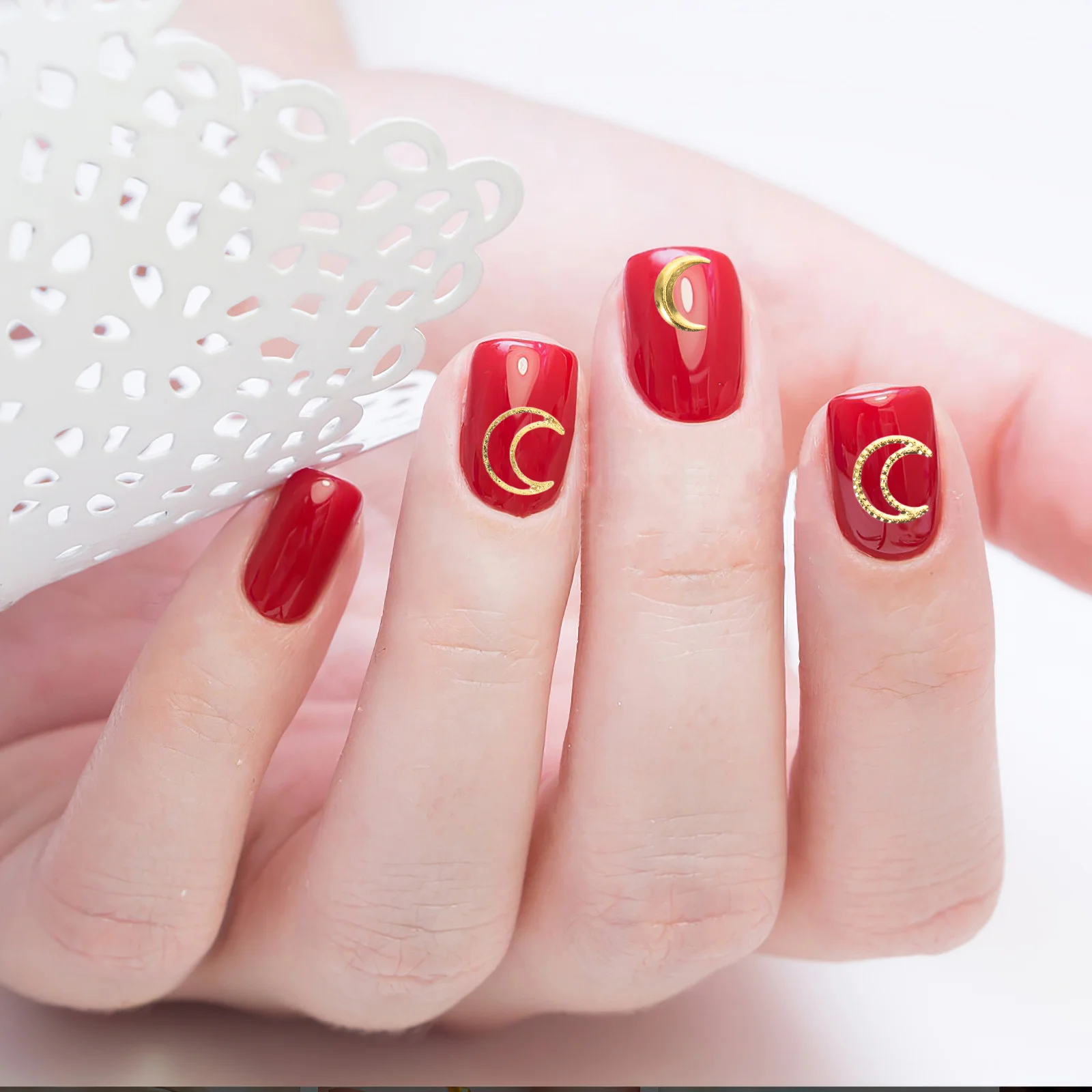 

1500 шт., набор подвесок для ногтей в форме луны, золотой металлический полый декор в форме луны для дизайна ногтей для DIY маникюрного салона, женский подвеска в винтажном стиле