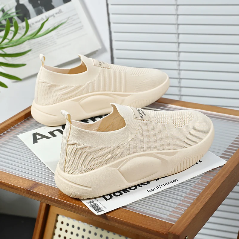 

Summer ultralight sports shoes women fashion wear resistant slip on women's shoes Breathable casual women's sports shoes