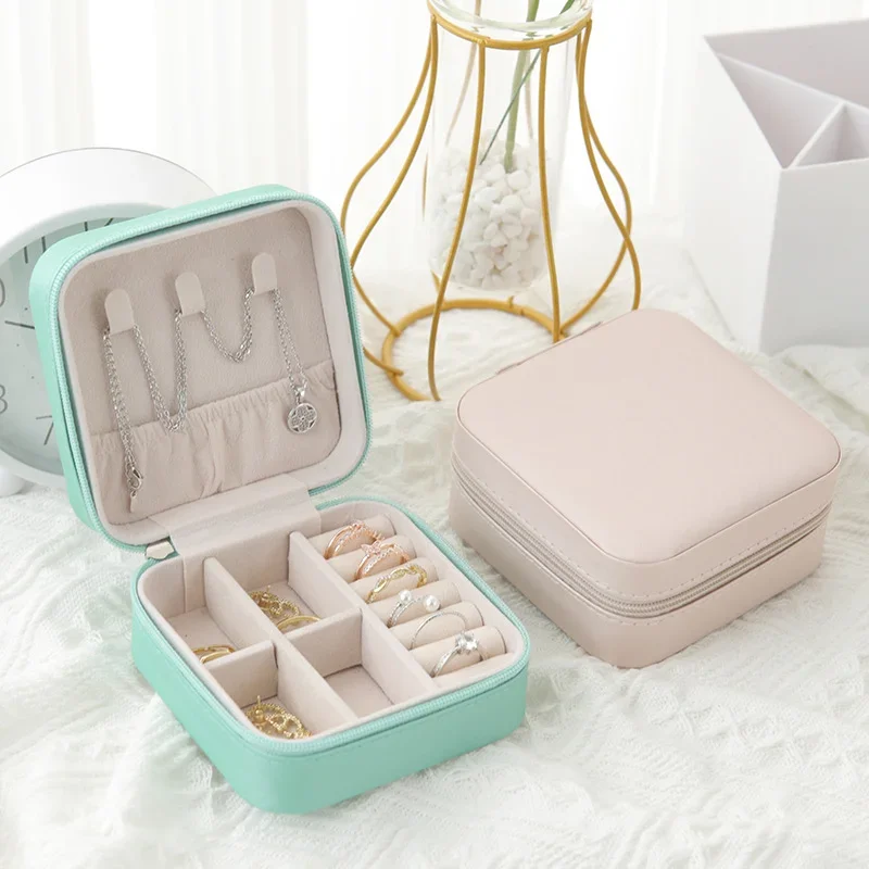 Portable Jewelry Storage Box Travel Organizer Jewelry Case Leather Storage Earrings Necklace Ring Jewelry Organizer Display