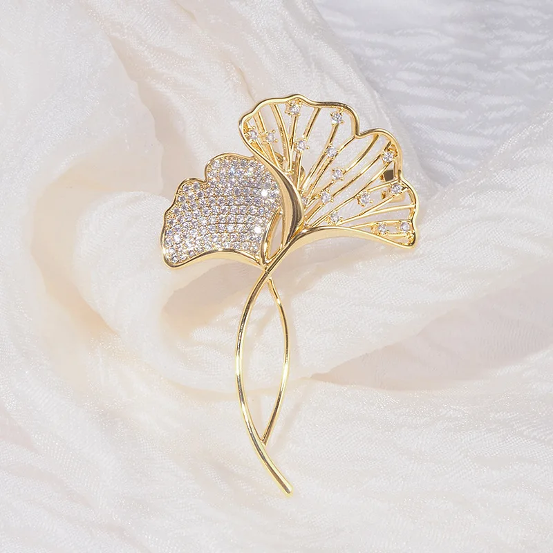 Korean Version Girl Brooch Fashion Style Temperament Light Luxury Double Ginkgo Leaf Brooch Suit Suit Buckle Accessories Corsage