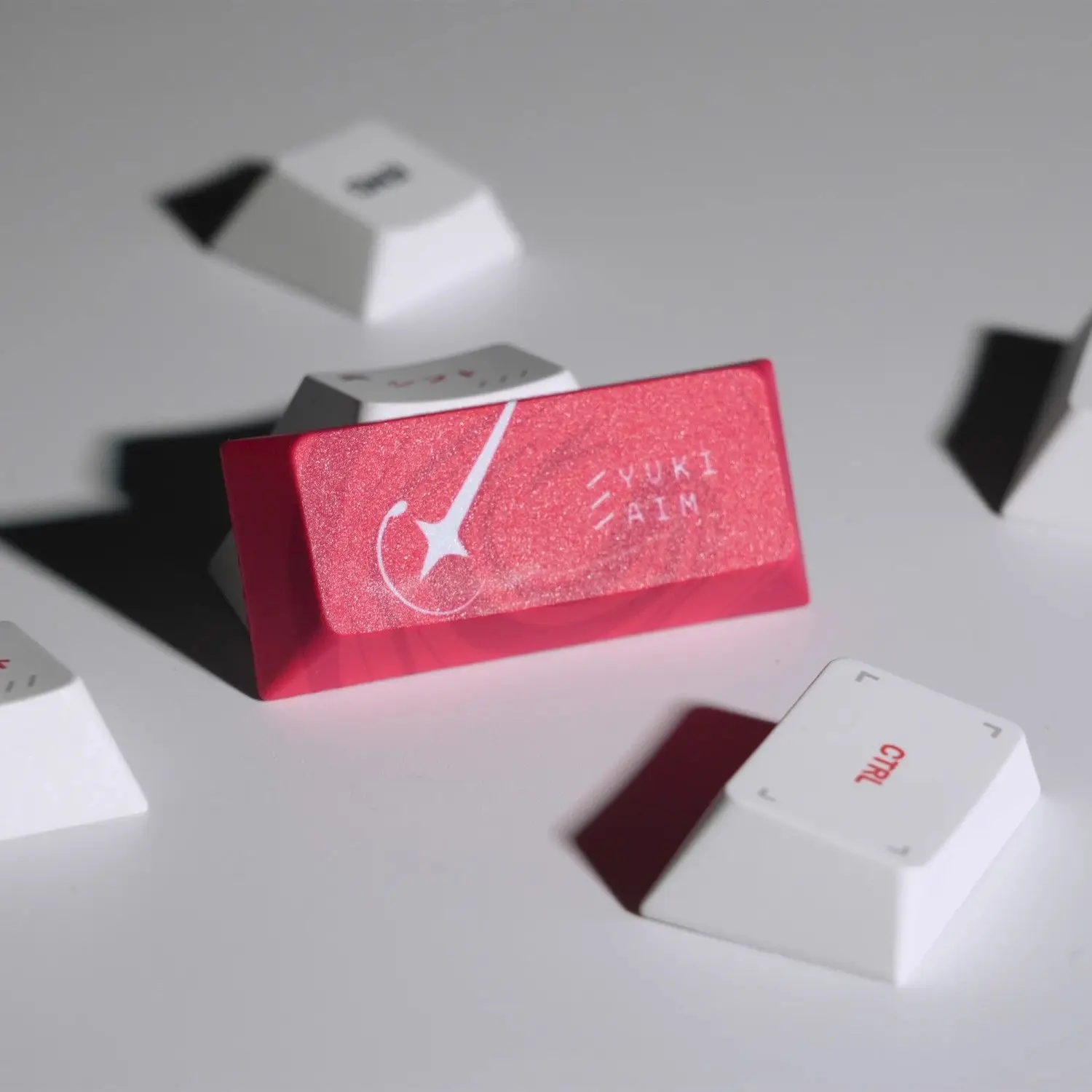 130 Klawiszy Yuki Aim Anime Keycaps Cartoon PBT Keycap Chreey Keycaps Japan Key Cap Dye-sub Nakładki na Klawisze do Klawiatury Mechanicznej Mad68 60 — zdjęcie produktu 5