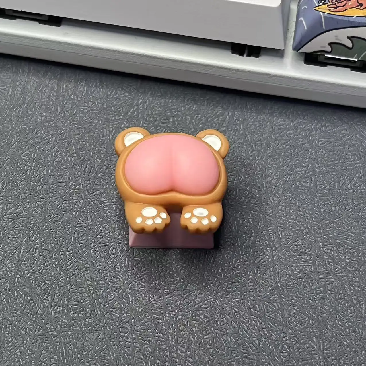 Cute cartoon animal big butt cat keycap DIY handmade personalized bear rabbit mechanical keyboard PBT keycap