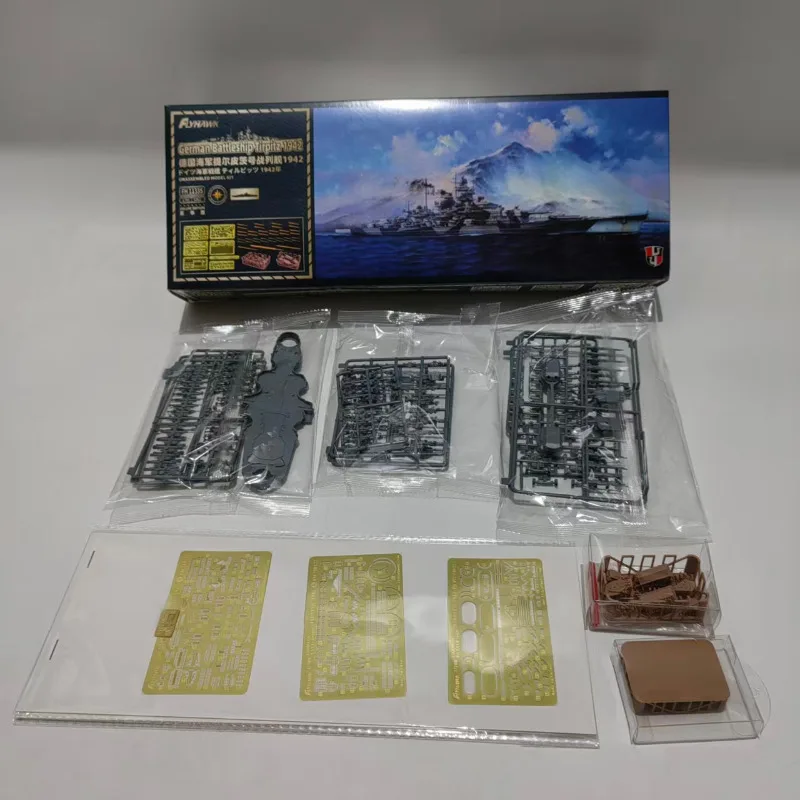 

Flyhawk FH1133S 1/700 German Navy Battleship Tirpitz(1942) Deluxe Edition Kit Plastic Model Kit