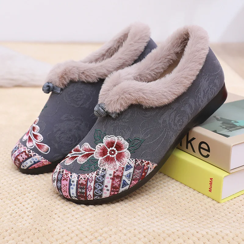 Emboridery Floral Fur Loafers Women Cozy Outdoor Trekking Shoes Ladies Mom Granny Warm Soft Moccasins Feamle Plush Sneaker