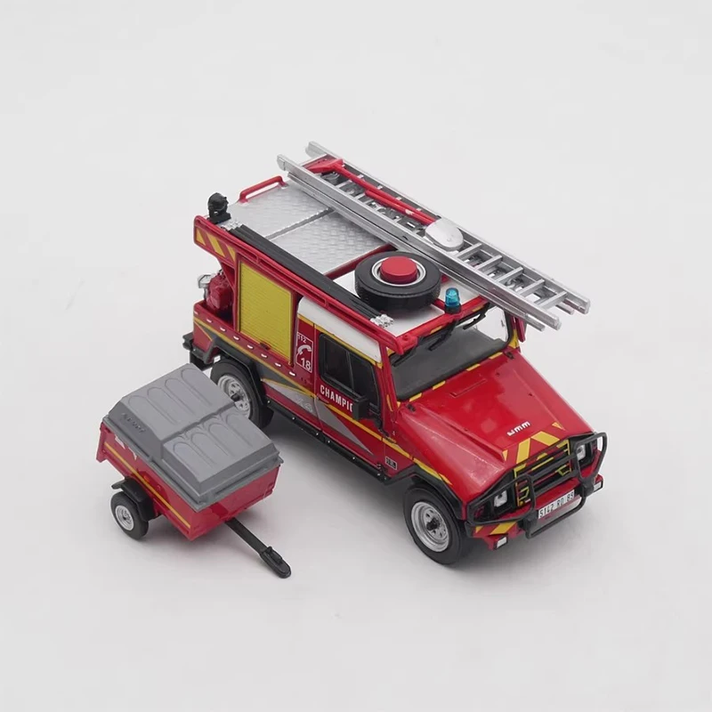 

1:43 Scale French Fire Engine Simulation Alloy Car Model Static Display Collectible Toy Gift Souvenir Decoration