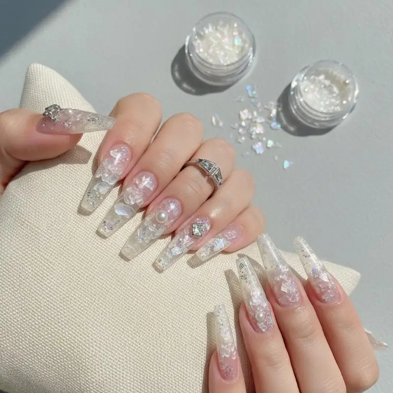 Nagel-Charms, modische, unregelmäßige, transparente Aurora-Muschelscheiben, weiße Imitationsperlen für Salon-Qualität, Nagelkunst-Design – Detail 1