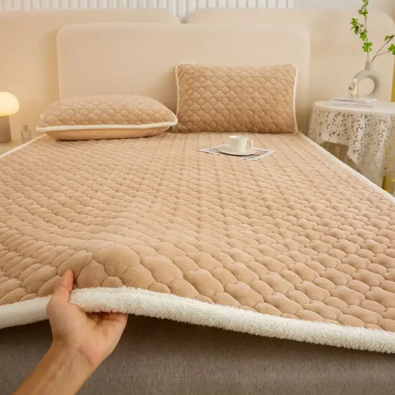 

Winter Thick Warm Soft Mattress Toppers Japanese Luxury Bed Sheet Thin Tatami Mat Double Bedspread Fold Non-slip Mattress Cover