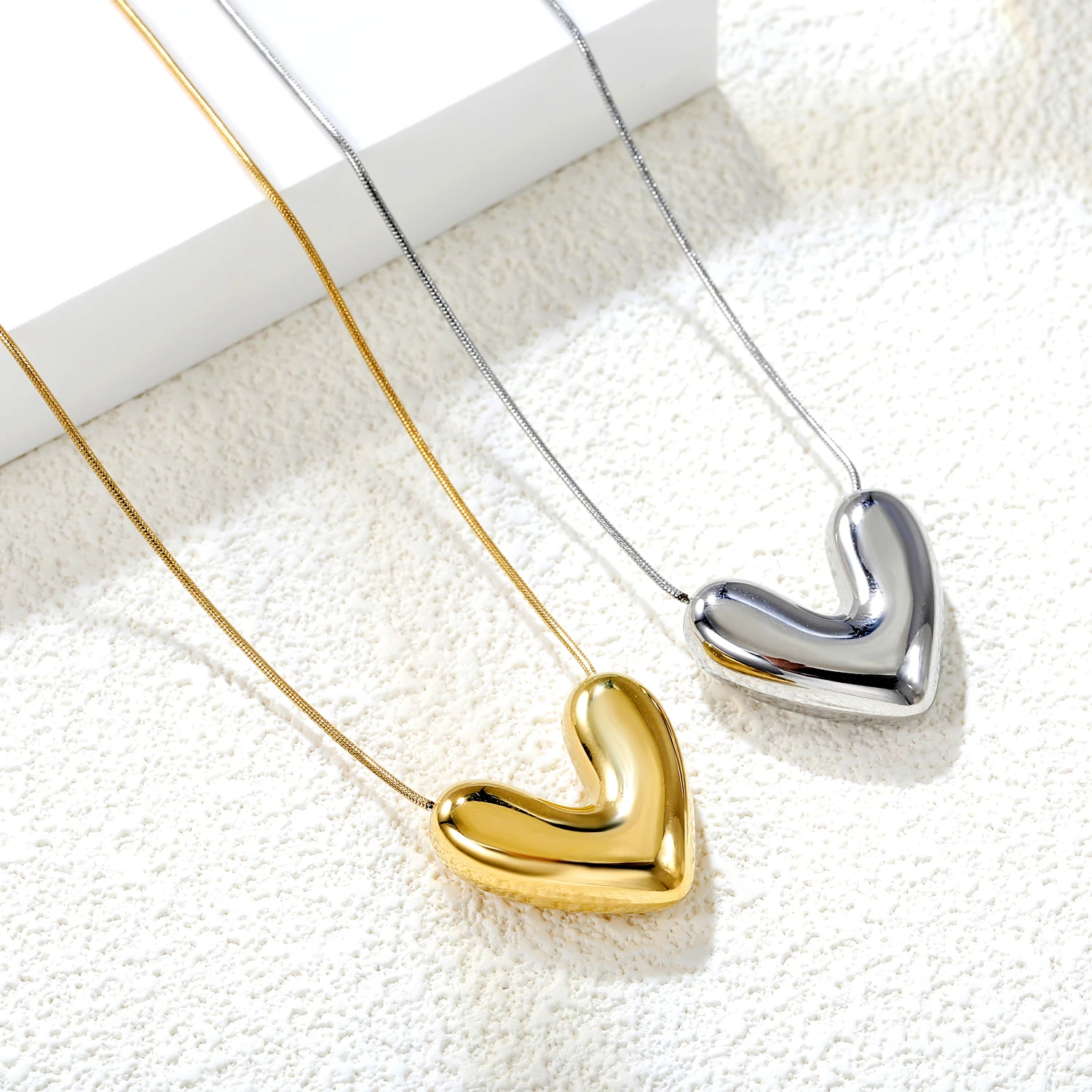 Stainless Steel Puffy Heart Necklace Women 3D Chunky Heart Pendant Thin Snake Chain Fashion Neck Jewelry Gift