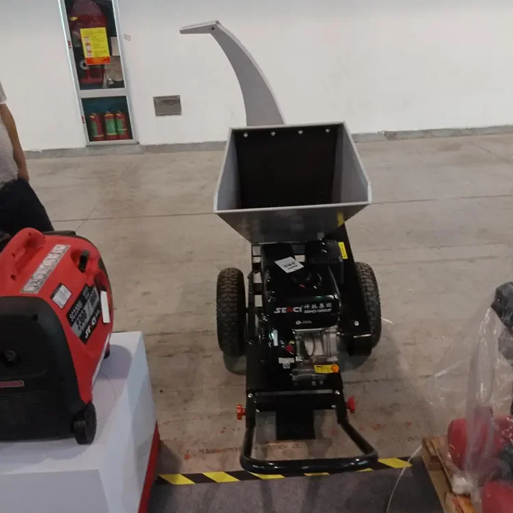 2025년식 가솔린 엔진 산림 농장 나무 가지 파쇄기/목재 처리기/나무 파쇄기