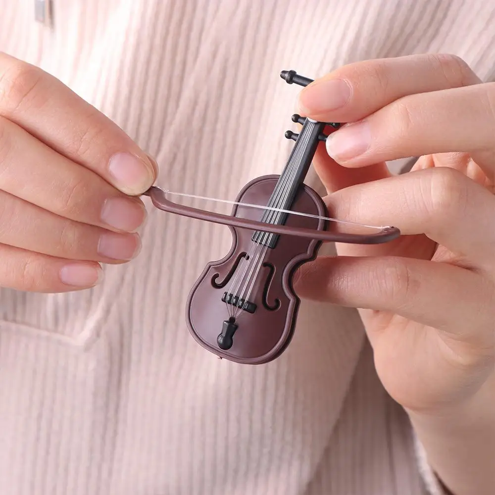 Simulation Violin Furniture Mini Violins Ornament 1/12 Plastic Miniature Violin Brown Ornament Mini Musical Instruments