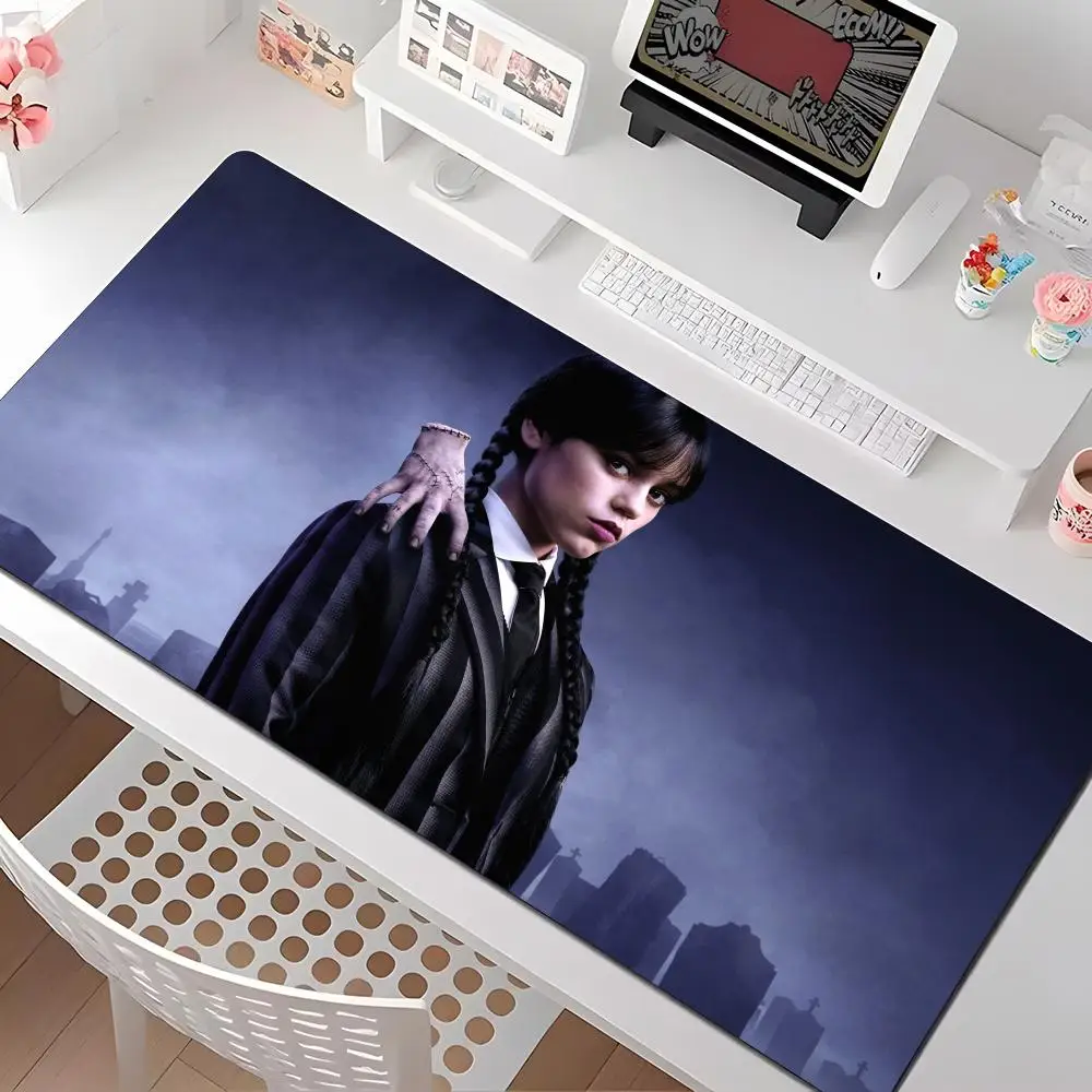 

Коврик для мыши W-WednesdayES TV Series, несколько размеров, большие квадратные коврики для компьютера, офиса, игрового стола, резиновые противоскользящие коврики для мыши