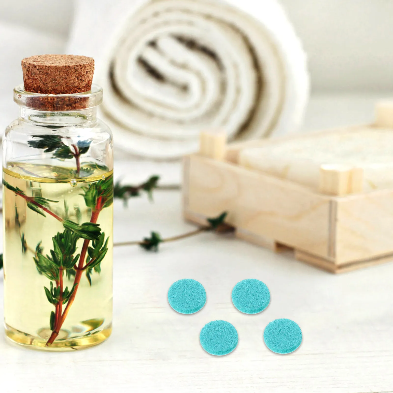 50Pcs Round Cellucotton Aroma Pads Essential Oil Diffuser Refill for Pendant Aromatherapy Car Humidifier Drawer Vent Clip