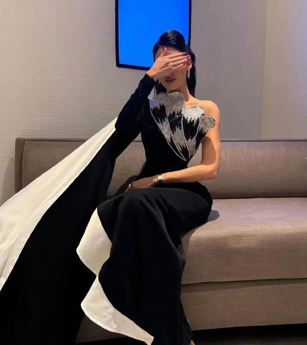 

Ofherown 2026 Black White Evening Dress With Cape Luxury Beaded Heart Neck Velvet Prom Gown Arabic Wedding Ramadan Party
