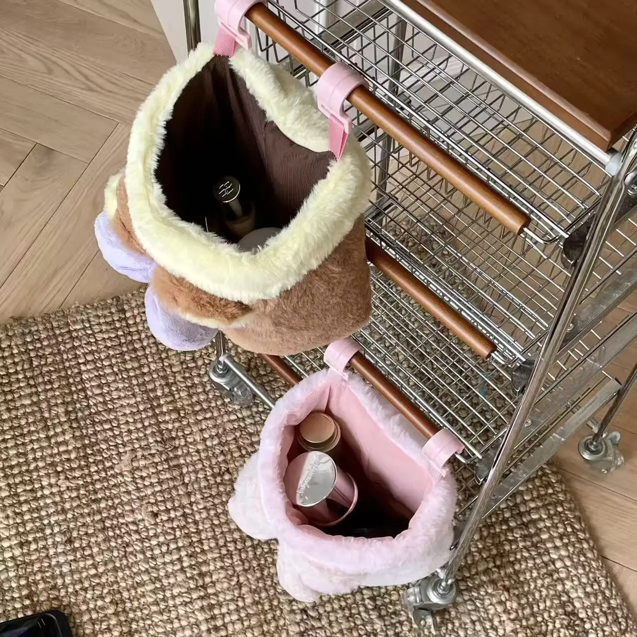 Rilakkuma Hängetasche für Schlafsaal – Süßer Korilakkuma Plüsch-Organizer, weicher Kawaii Caddy für Schreibtisch-Kosmetikaufbewahrung für Mädchen – Detail 16