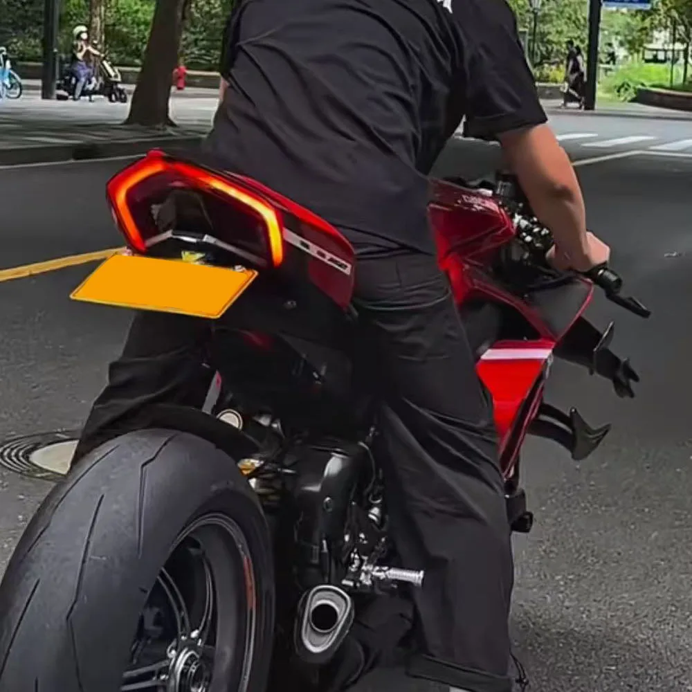 

Motorcycle For DUCATI Panigale V4 V4S Streetfighte V4 Rear Tail Light Brake Turn Signals Integrated LED License Plate Bracket