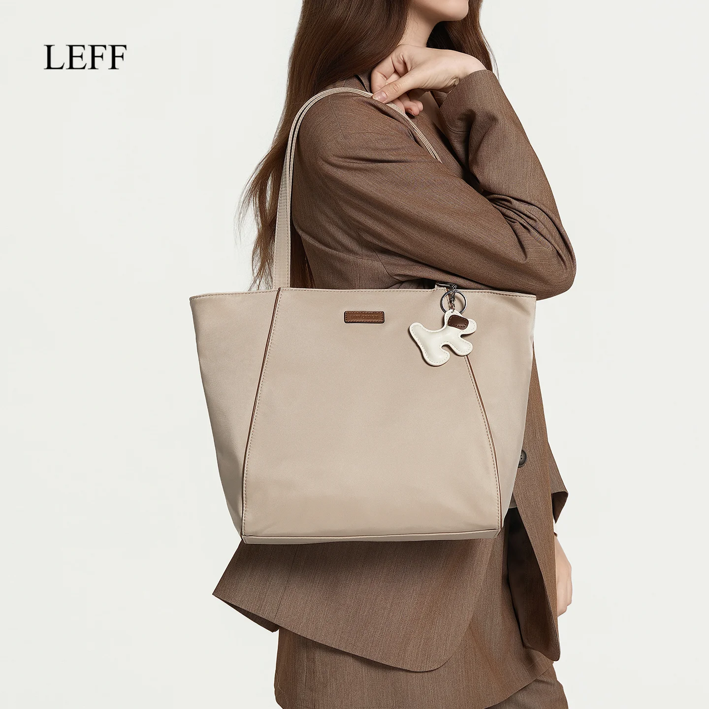 

LEFF Large Capacity Women's Bag High-End Texture Luxurious Women's Shoulder Bag New Commuting Tote Nylon Bucket Pouch Waterproof