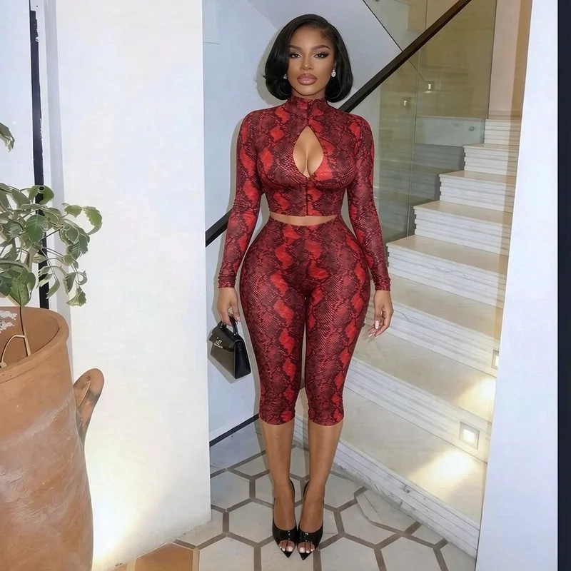 STYLISH LADY Red Snake Print Long Sleeve Crop Top And Knee Length Capri Pants Women Sexy Club Party Two Piece Suit
