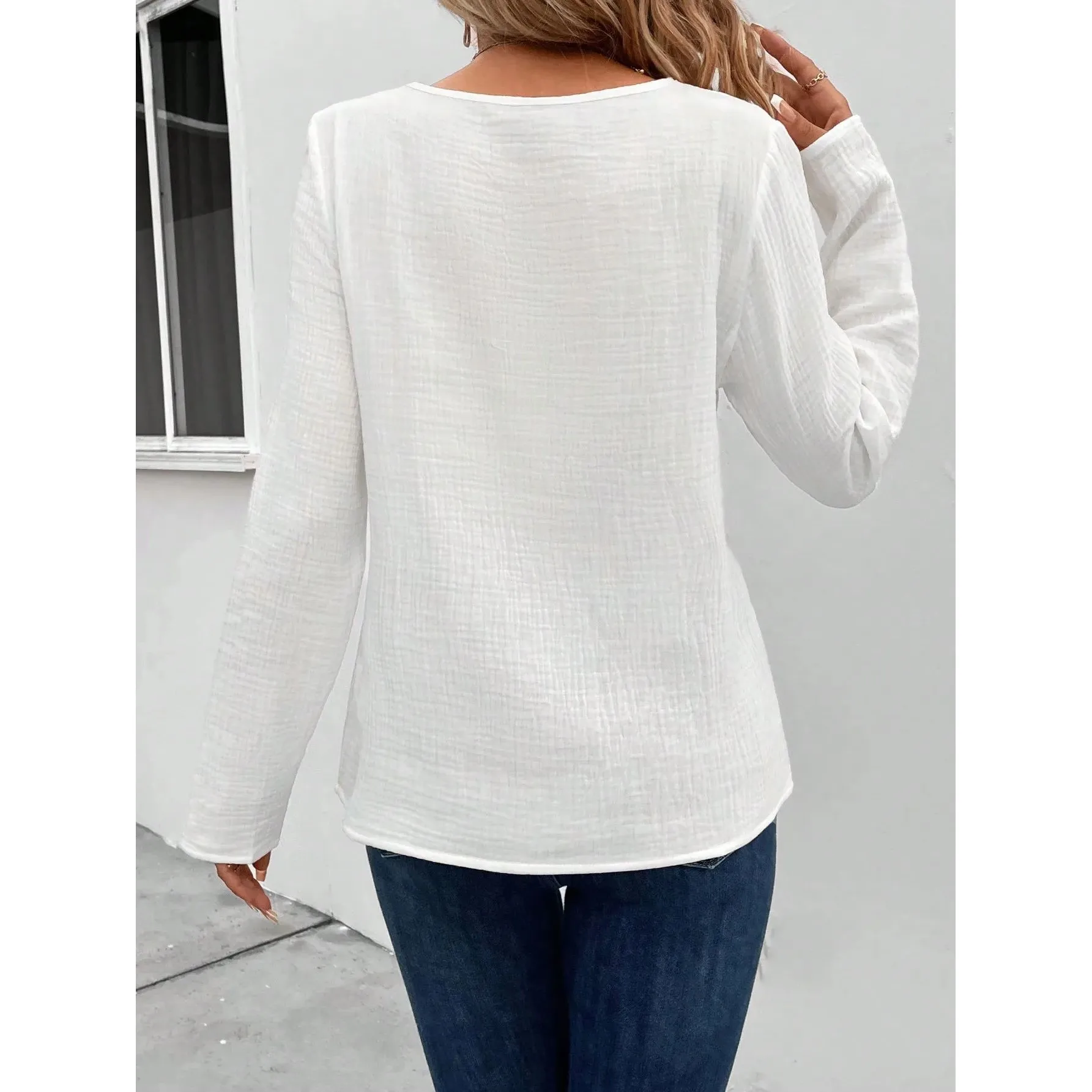 Ele Faionable Women's irts Cleanfit Sle European Design ort Outerwear for Ladies Winter Collection Other Material