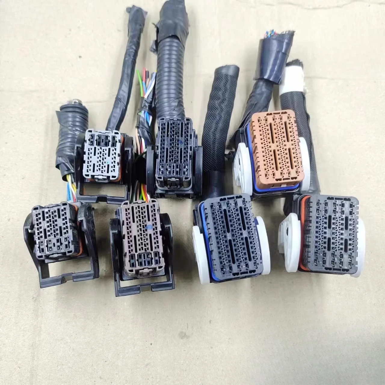 

1pc For Nissan Engine Control Module Connector wire
