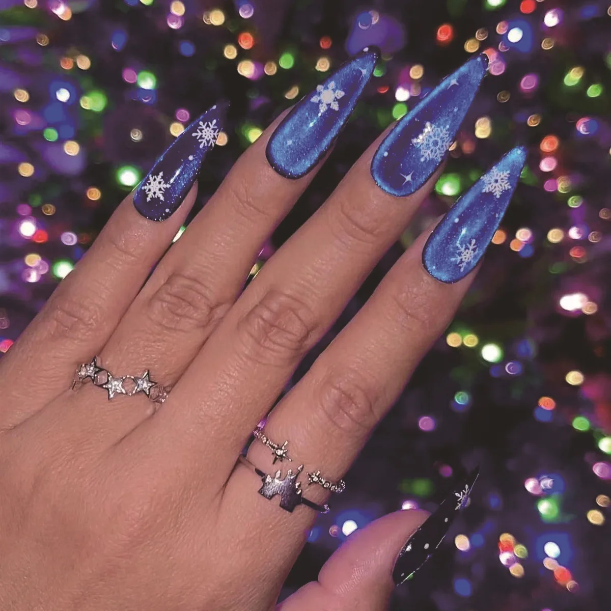 24 Stück Weihnachts-Kunstnägel, dunkelblau, Katzenauge, künstliche Nägel, lange Mandel-Acrylnägel zum Aufdrücken mit Schneeflocken-Designs, tragbar