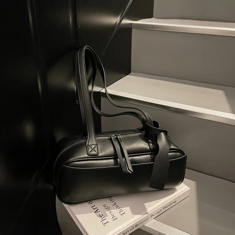 

Elegant Crossbody Handbag Luxury Leather Women's Bag Famous Designer Classic Paris Chic Accent Vintage Daily Bag​