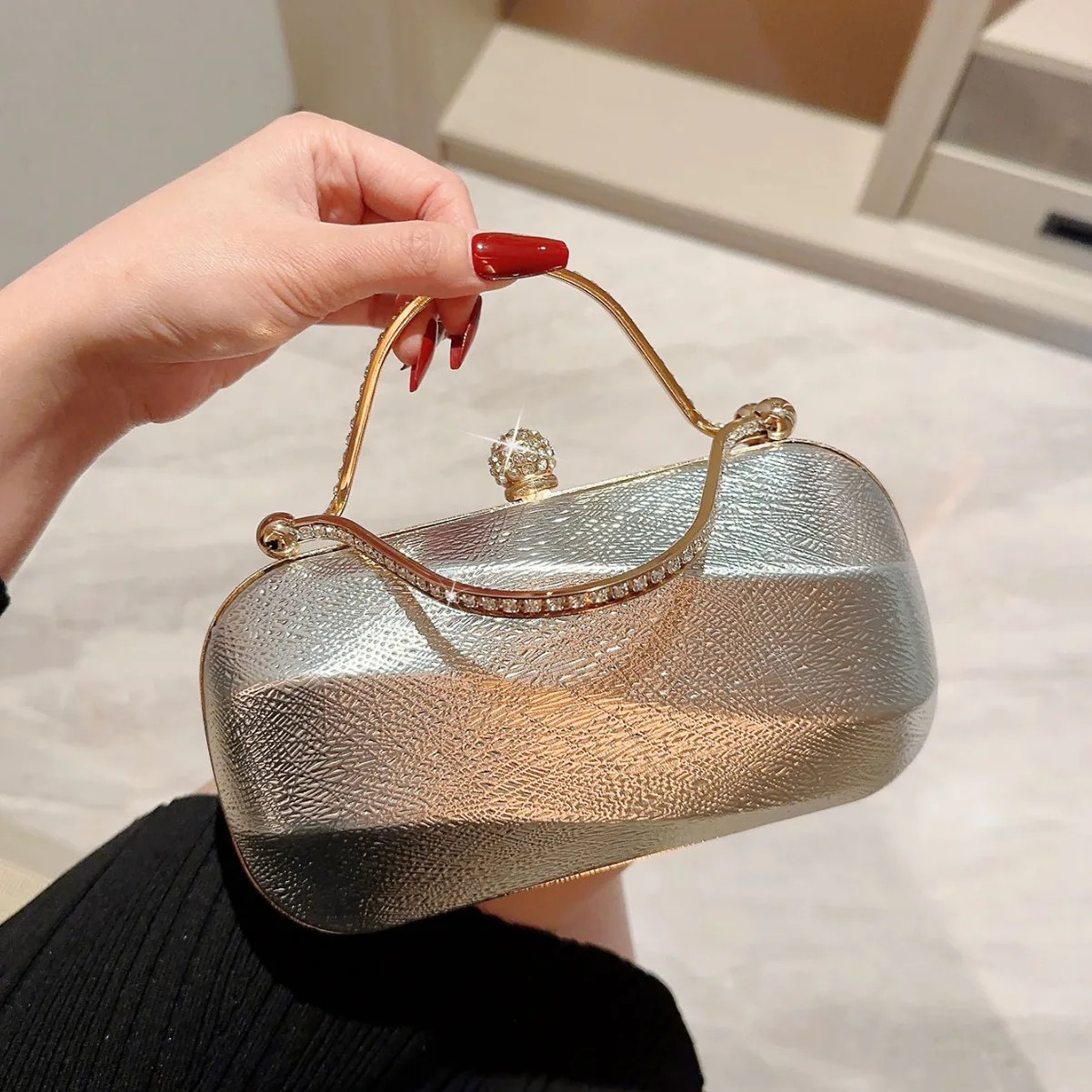 2024 new Advanced banquet bag women handbag Silver square box bag fashion party evening dress bag banquet bag wedding gift bag