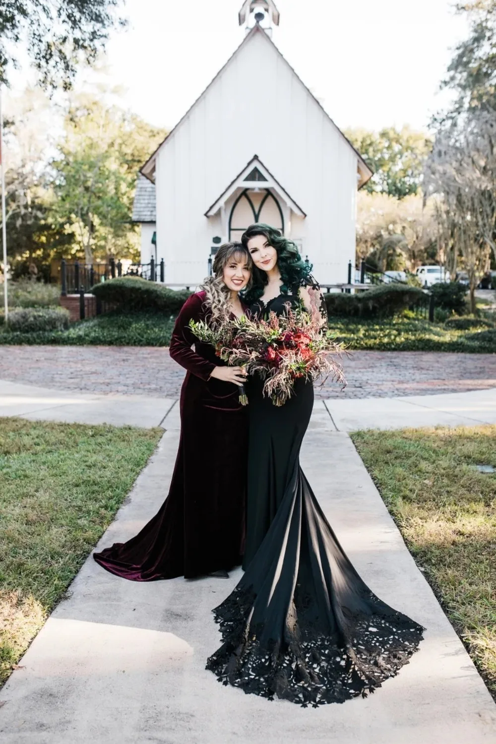Capped Long Sleeve Black Wedding Dress Illusion Sexy Backless Mermaid Bridal Gowns Gothic Style Court Train Robe Customized
