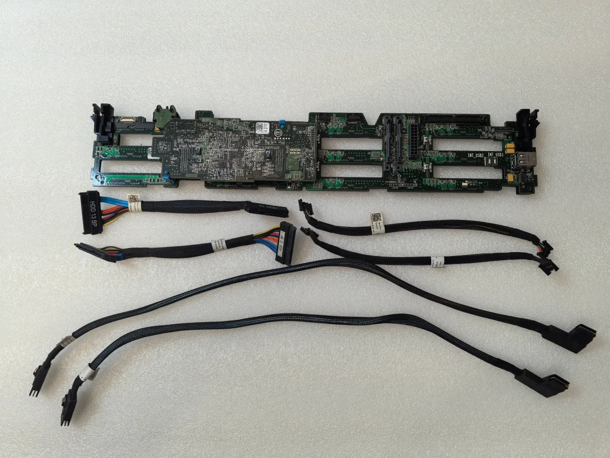 

HDD backplane R510 R515 12 bays SAS SATA DGWM2 0Y776M 06V580