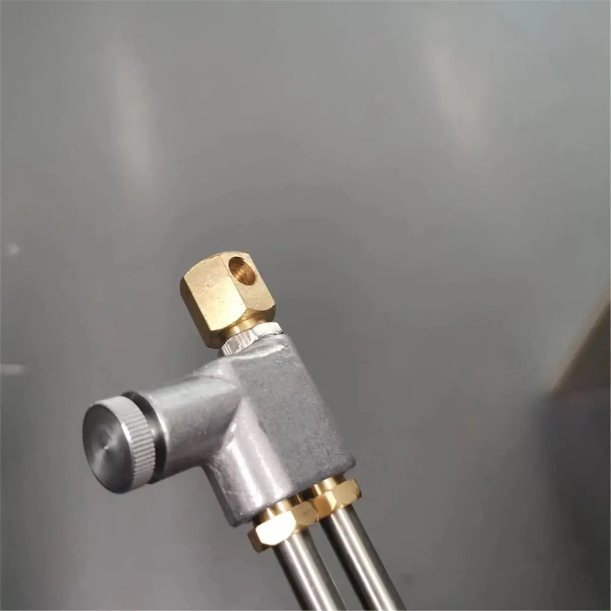 Professional Die-Cast - Dual/Single Tube, Feed, Self-Priming for Mold Release Agent & Emulsion