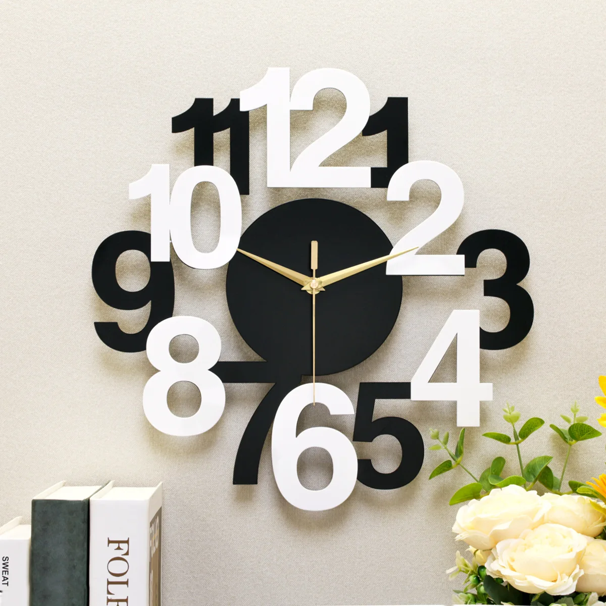 Fashionable Light Luxury Modern Metal Creativity Home Living Room Bedroom Kitchen Restaurant Mute Wall Clock Modern Design