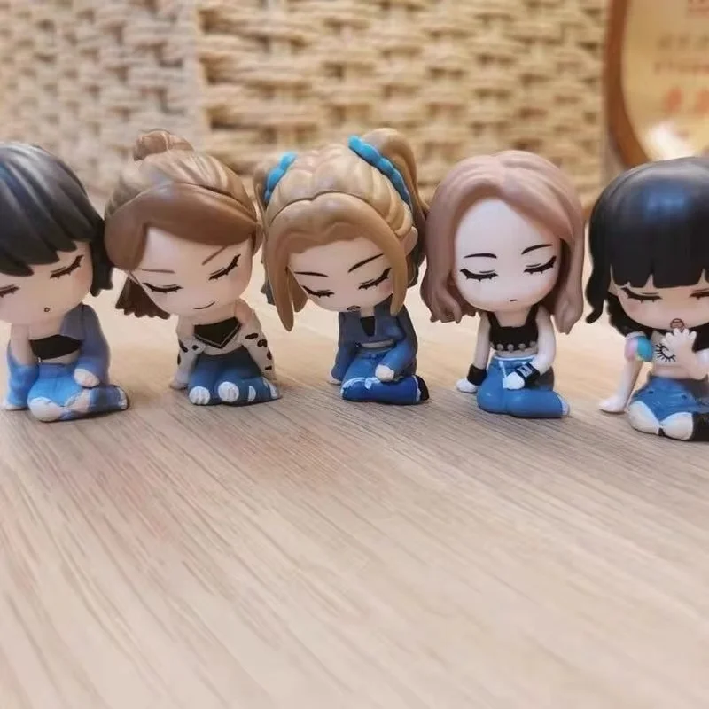 New Product In Stock Korean Girl Group Shoulder To Shoulder Blind Box Handmade Toy Desktop Ornament Surprise Gift For Fans
