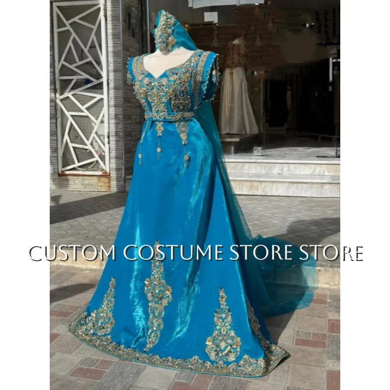 Aangepaste pauwblauwe Kosovo-avondjurken V-hals mouwloos gouden kant kralen inleg een lijn Turkse stijl formele galajurken