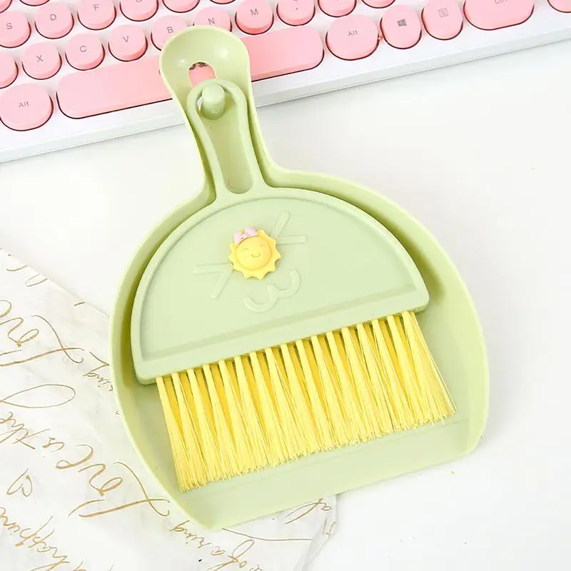 Cartoon Desktop Cleaning Set Hangable Miniature Broom Kit Desktop Cleaning Kit Portable Keyboard Cleaner Multi-Function For