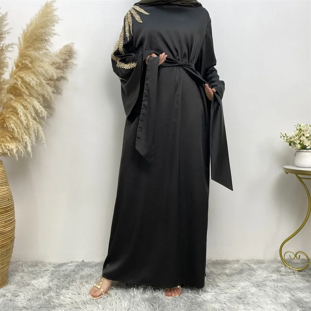 

Eid Mubarek Abaya Dubai Turkey Satin Kaftan Hijab Muslim Dress for Women Oman Vestidos Islamic Clothing Ramadan Robe Party Gown